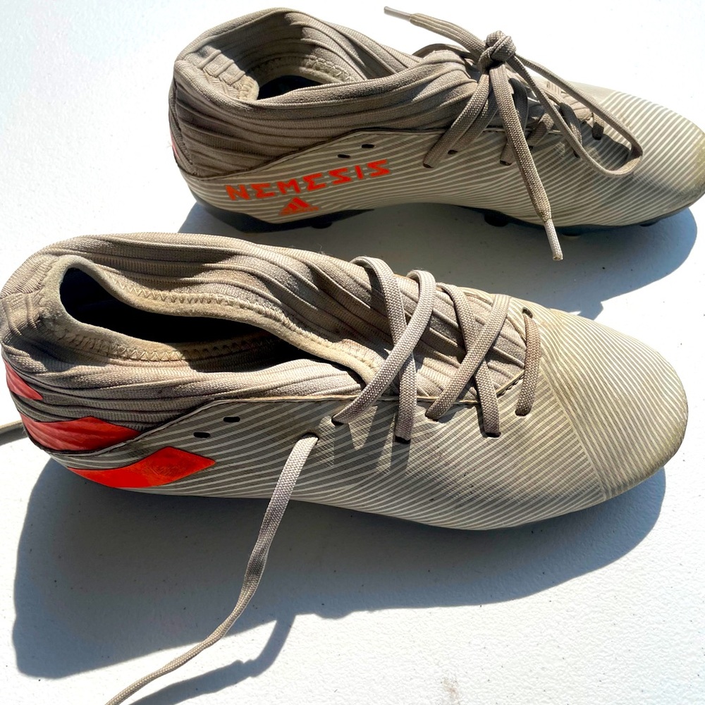 Adidas Youth Nemeziz 19.3 FG Cleats - Grey/Orange/White. Size 5.5.